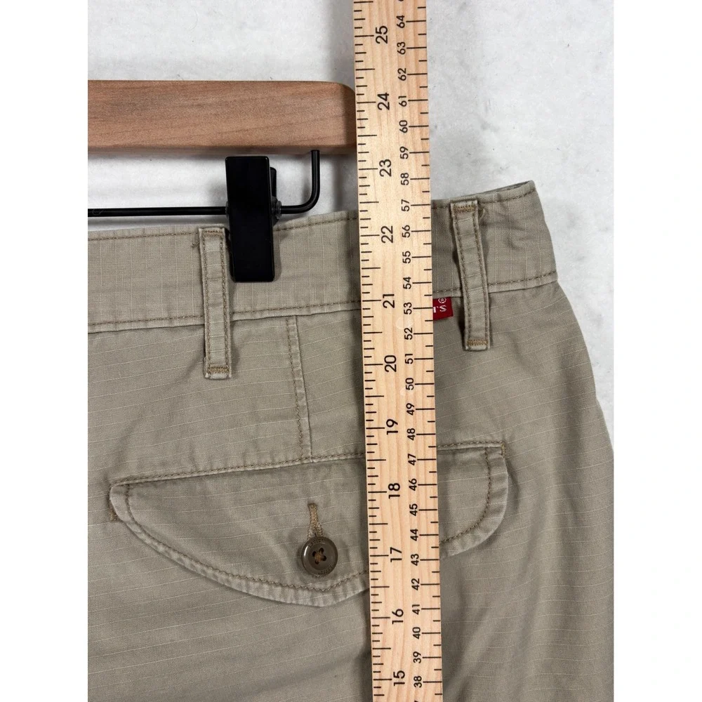 Levi Strauss & Co Mens Khaki Tan Ripstop Cargo Shorts Size 38 WaterLess Utility